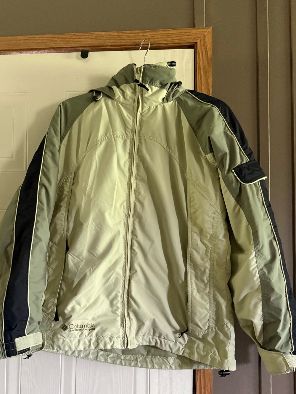 Columbia Light Green and Black Hooded Core Jacket - Women’s